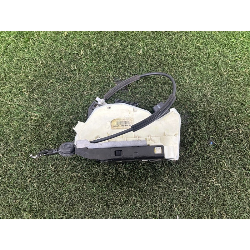 Замок двери (кузов и элементы) Volkswagen Amarok 2H 2012 2.0 5N0839015D