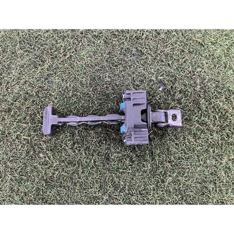 Ограничитель двери (кузов и элементы) Volkswagen Amarok 2H 2012 2.0 2H0837249