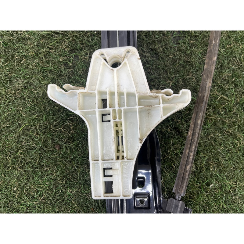 Механизм стеклоподъемника с мотором (кузов и элементы) Volkswagen Amarok 2H 2012 2.0 2H7839402C