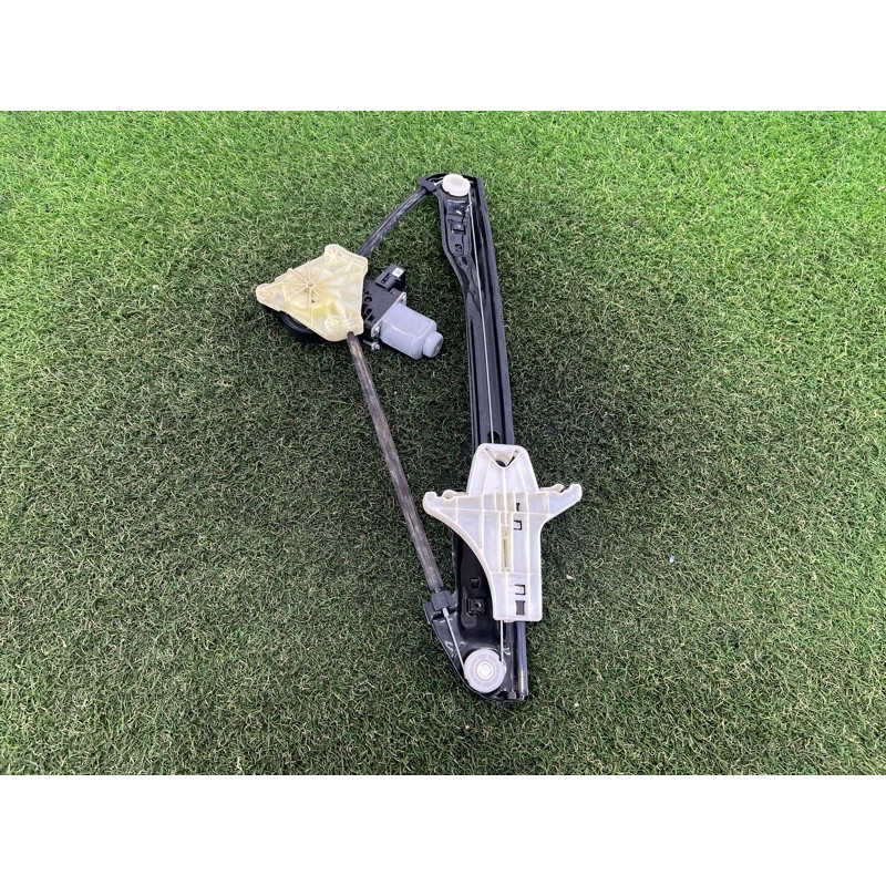 Механизм стеклоподъемника с мотором (кузов и элементы) Volkswagen Amarok 2H 2012 2.0 2H7839401C