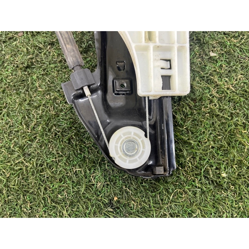 Механизм стеклоподъемника с мотором (кузов и элементы) Volkswagen Amarok 2H 2012 2.0 2H7839401C