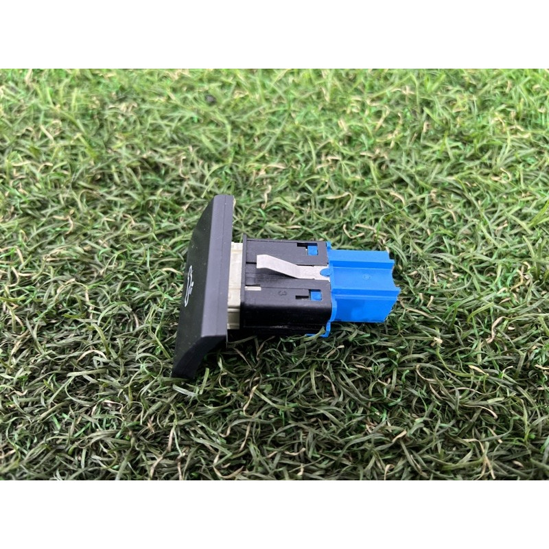 Кнопка освещения багажного отсека (электрика / кнопки) Volkswagen Amarok 2H 2012 2.0 tdi 2H5959917CREH