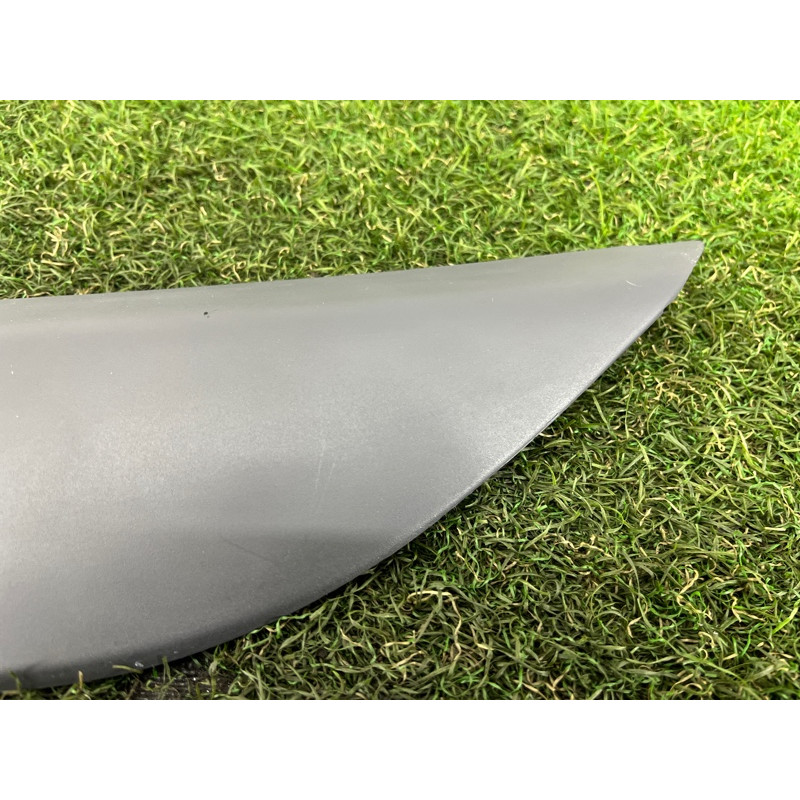Внутрішній молдинг двері (кутник) (кузов і елементи) Volkswagen Amarok 2H 2012 2.0 2H0837993C9B9