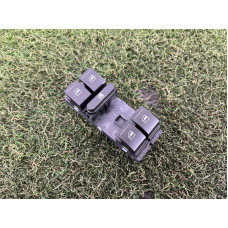 Блок кнопок стеклоподъемников