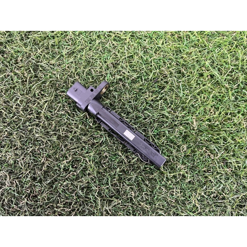 Датчик положения коленвала (электрика двигателя) Volkswagen Touareg II NF 2013 3.0 059906433E