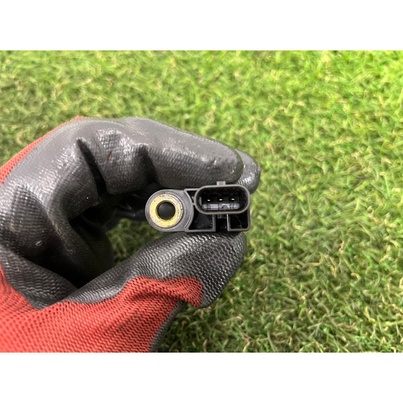 Датчик положения коленвала (электрика двигателя) Volkswagen Touareg II NF 2013 3.0 059906433E