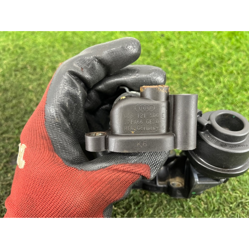 Клапан системы охлаждения (электрика / кнопки) Volkswagen Touareg II NF 2013 3.0 059121737J