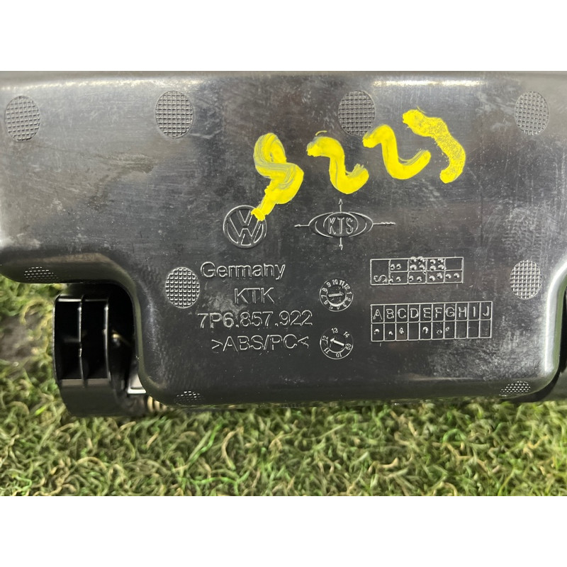 Бардачок водительский (салон) Volkswagen Touareg NF 2012 3.6 7P6857922G4A1