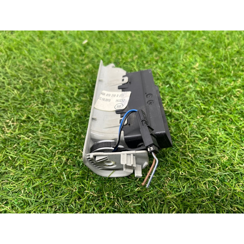 Дефлектор воздуховода (салон) AUDI Q7 4M 2017 3.0 TFSi CREC 4G0819210DET1