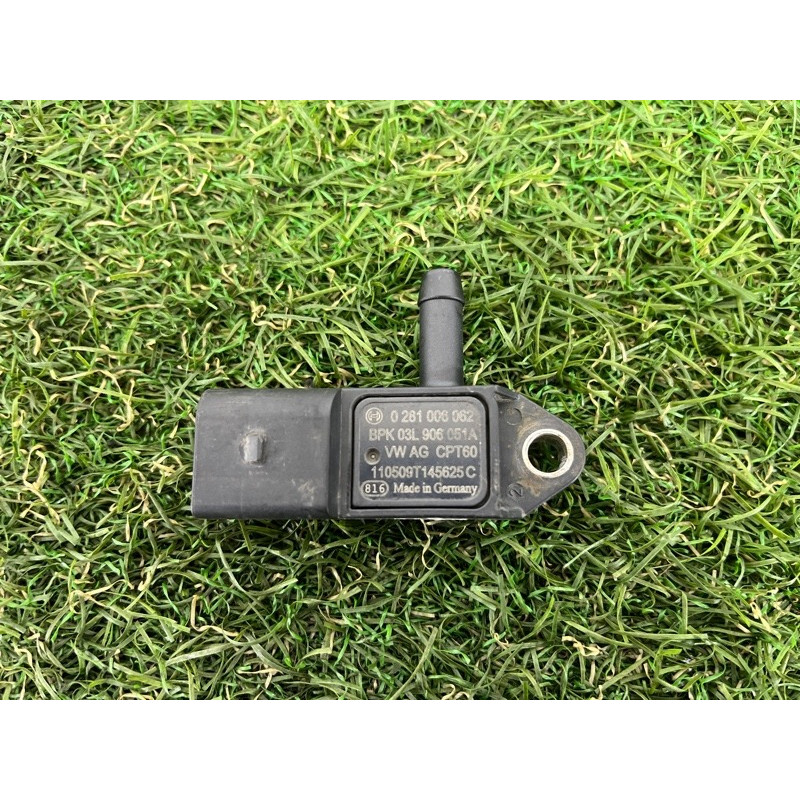 Датчик давления (электрика / датчики) Volkswagen Amarok 2H 2012 2.0 tdi 03L906051A