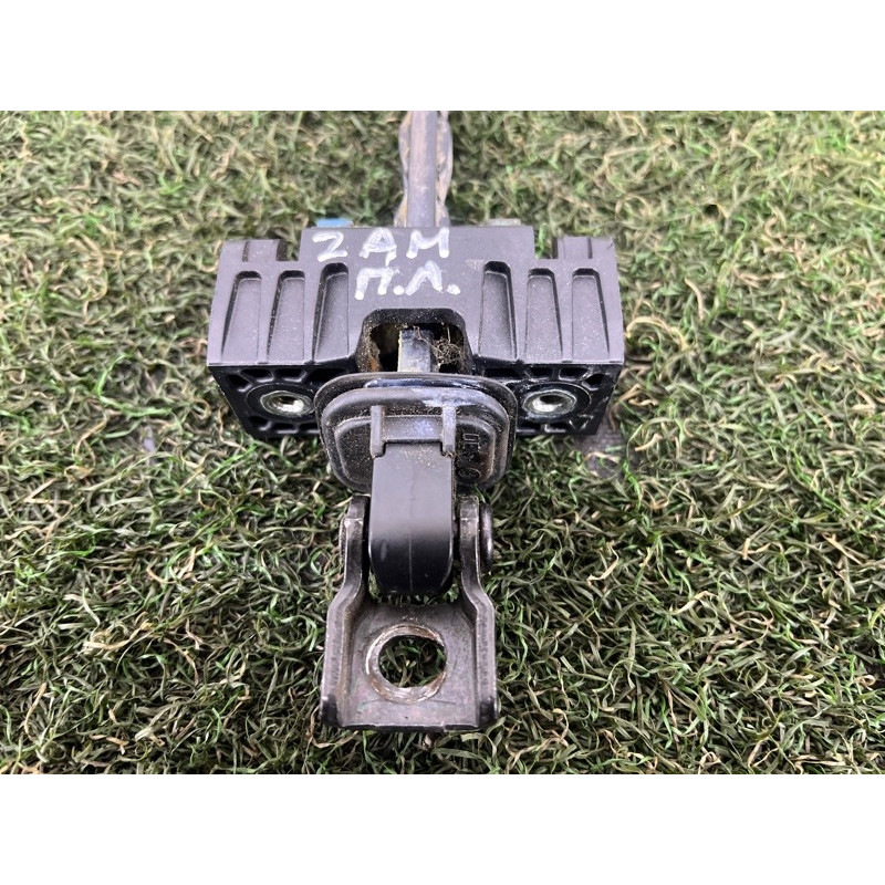 Ограничитель двери (кузов и элементы) Volkswagen Amarok 2H 2012 2.0 tdi 2H0837249