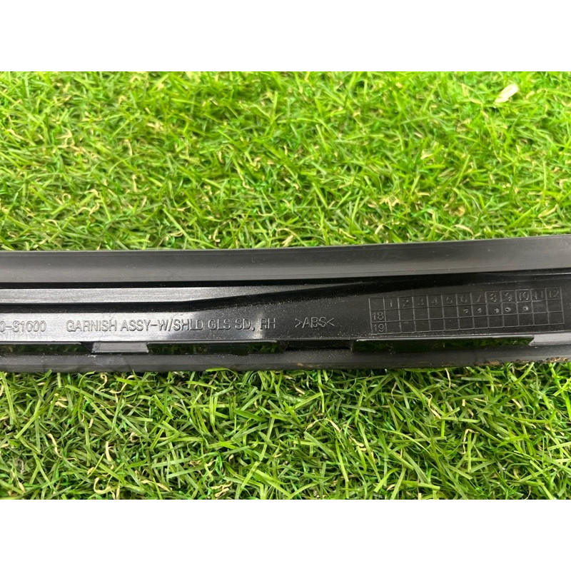 Молдинг лобового стекла (кузов и элементы) Hyundai Santa Fe TM 2019 2.4GDI 86140S1000