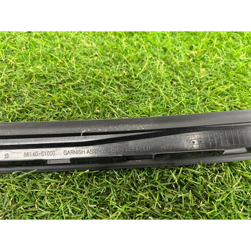 Молдинг лобового стекла (кузов и элементы) Hyundai Santa Fe TM 2019 2.0 GDi Turbo 86140S1000