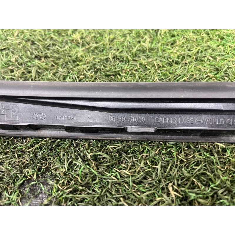 Молдинг лобового стекла (кузов и элементы) Hyundai Santa Fe TM 2019 2.4GDI 86130S1000