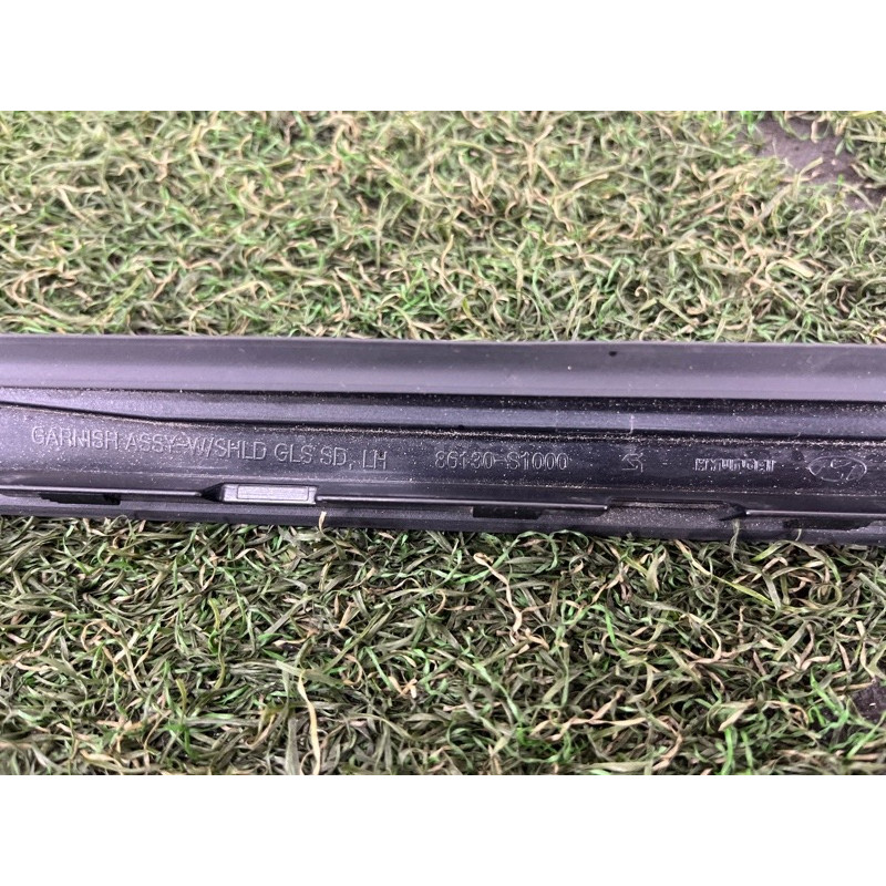 Молдинг лобового стекла (кузов и элементы) Hyundai Santa Fe TM 2019 2.4GDI 86130S1000