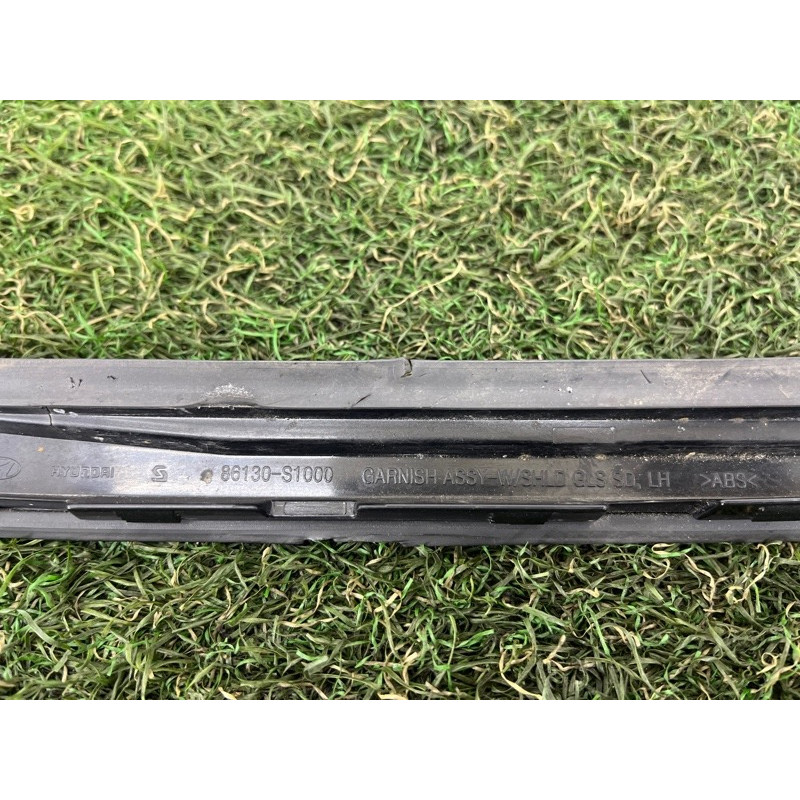 Молдинг лобового стекла (кузов и элементы) Hyundai Santa Fe TM 2019 2.0 GDi Turbo 86130S1000