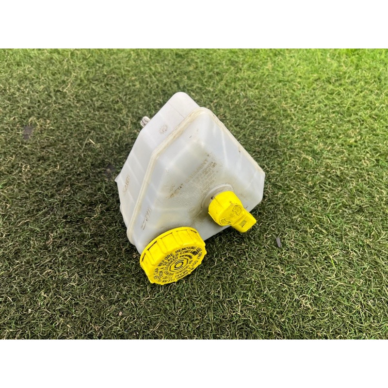 Бачок тормозной жидкости (тормозная система) Volkswagen Amarok 2H 2012 2.0 2H0611303