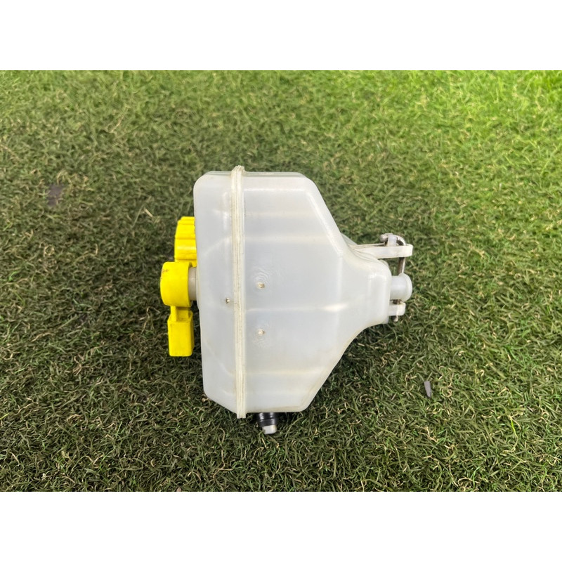 Бачок тормозной жидкости (тормозная система) Volkswagen Amarok 2H 2012 2.0 2H0611303