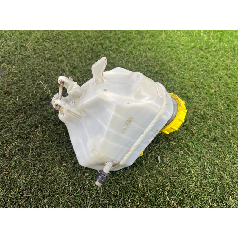 Бачок тормозной жидкости (тормозная система) Volkswagen Amarok 2H 2012 2.0 2H0611303