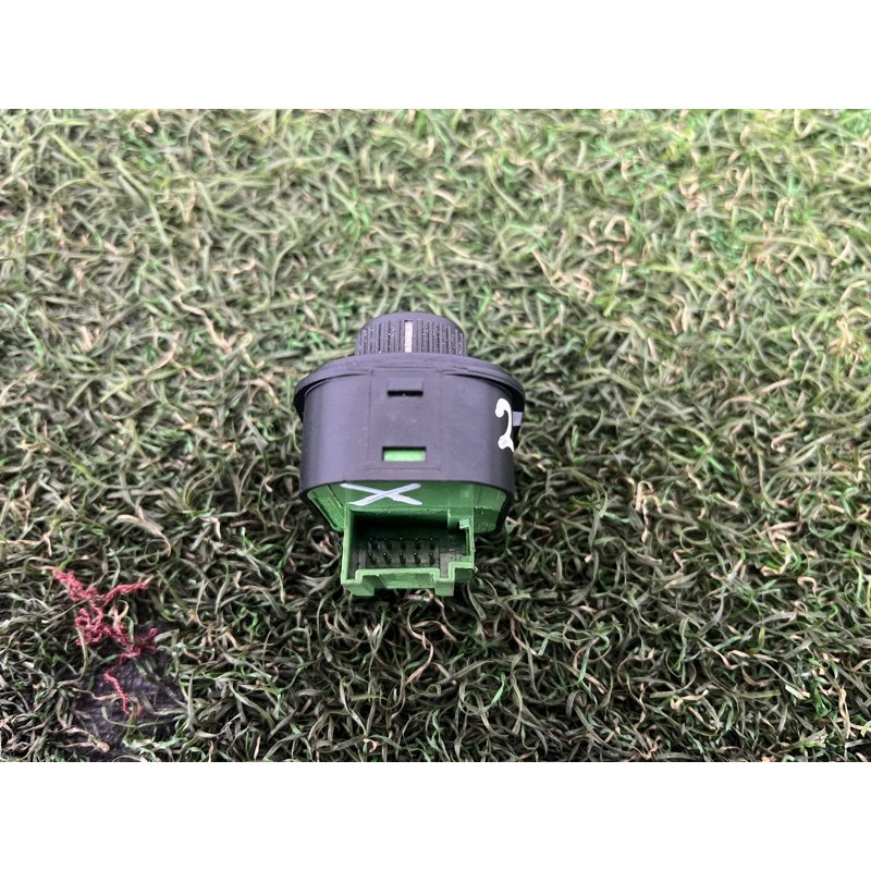 Кнопка регулировки зеркала (электрика / кнопки) Volkswagen Amarok 2H 2012 2.0 tdi 2H0959565REH