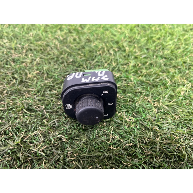 Кнопка регулировки зеркала (электрика / кнопки) Volkswagen Amarok 2H 2012 2.0 2H0959565REH