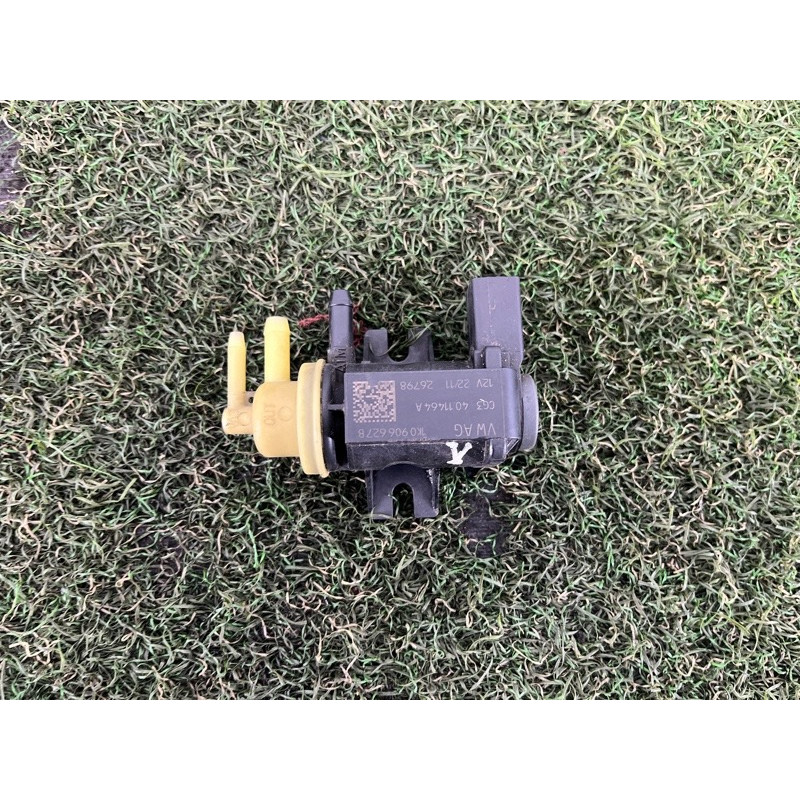 Вакуумный клапан (двигатель и элементы) Volkswagen Amarok 2H 2012 2.0 tdi 1K0906627B