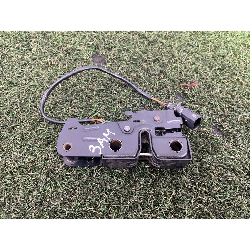 Замок капота (кузов и элементы) Volkswagen Amarok 2H 2012 2.0 1Z0823509E