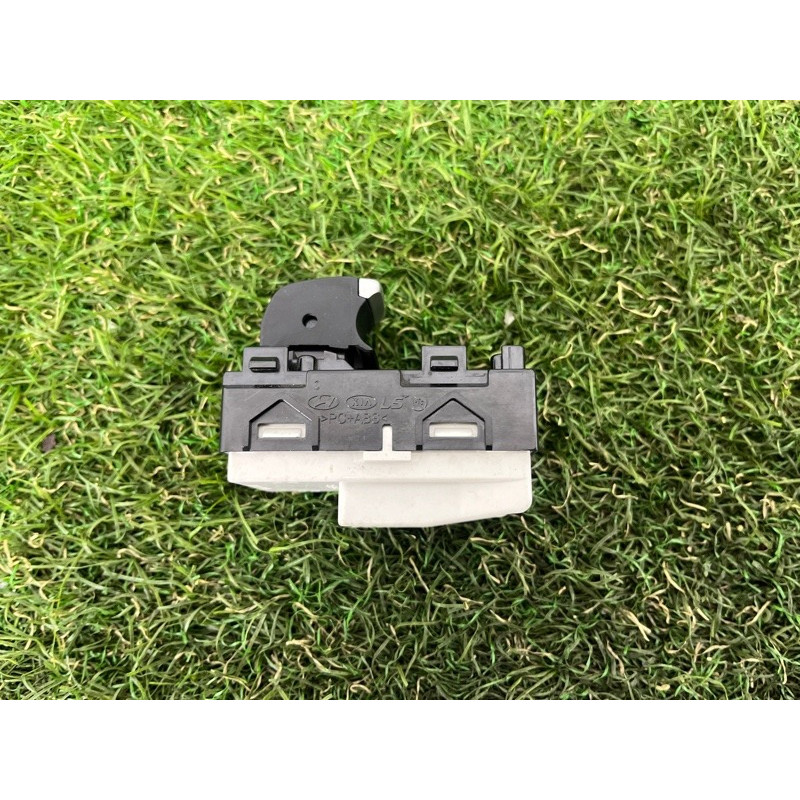 Кнопка стеклоподъемника (электрика / кнопки) Hyundai Santa Fe TM 2019 2.4GDI 93576S1010NNB