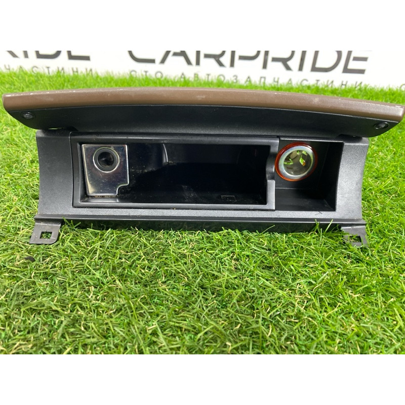 Попільничка (салон) Volkswagen Touareg NF 2012 3.6 7P1857961B9B9