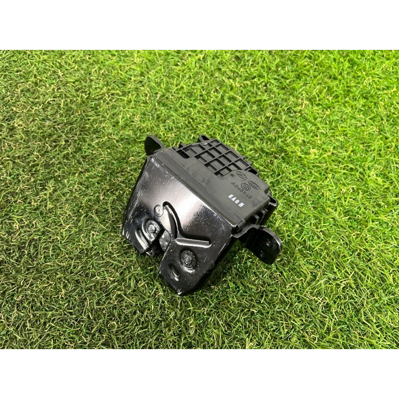 Замок багажника (кузов и элементы) Hyundai Santa Fe TM 2019 2.4GDI 81800S2000