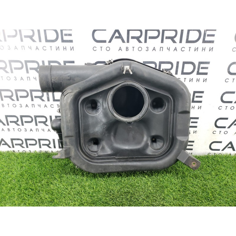 Корпус воздушного фильтра (впускная система) Mercedes-Benz E-class W124 1990 3.2 A0160946602