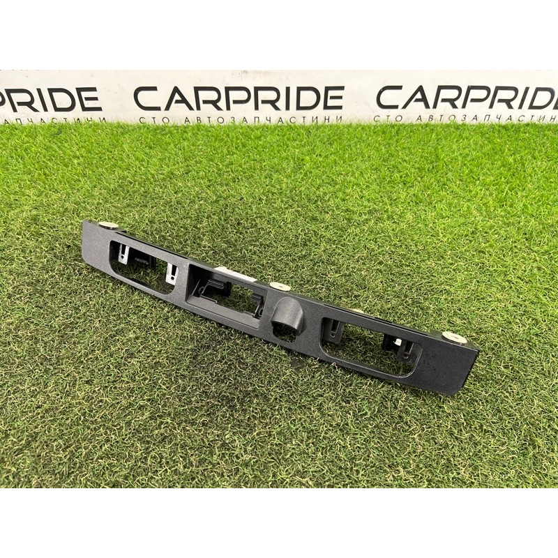 Панель подсветки номера (кузов и элементы) Hyundai Santa Fe TM 2019 2.4GDI 92530S2010