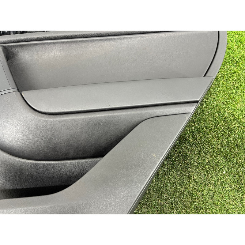 Дверна карта (салон) Volkswagen Touareg II NF 2013 3.0 7P6867216LY0W