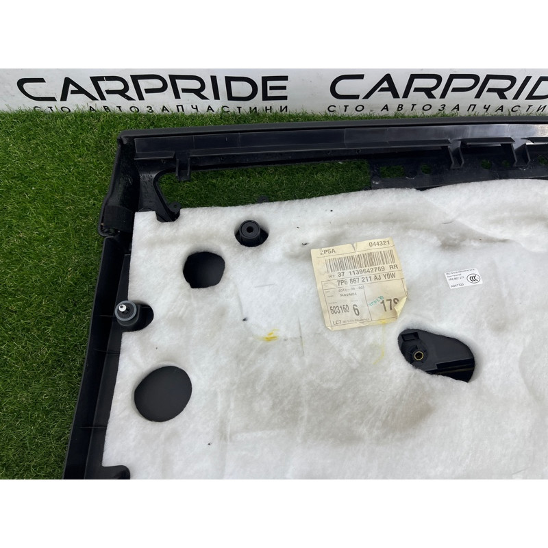 Дверна карта (салон) Volkswagen Touareg II NF 2013 3.0 7P6867215LY0W