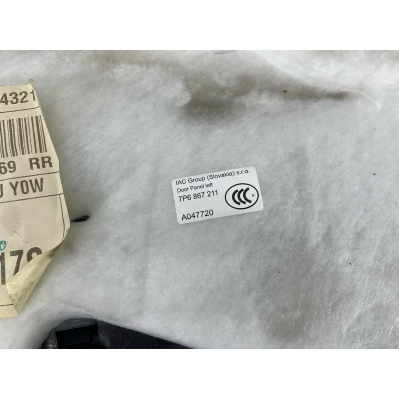 Дверна карта (салон) Volkswagen Touareg II NF 2013 3.0 7P6867215LY0W