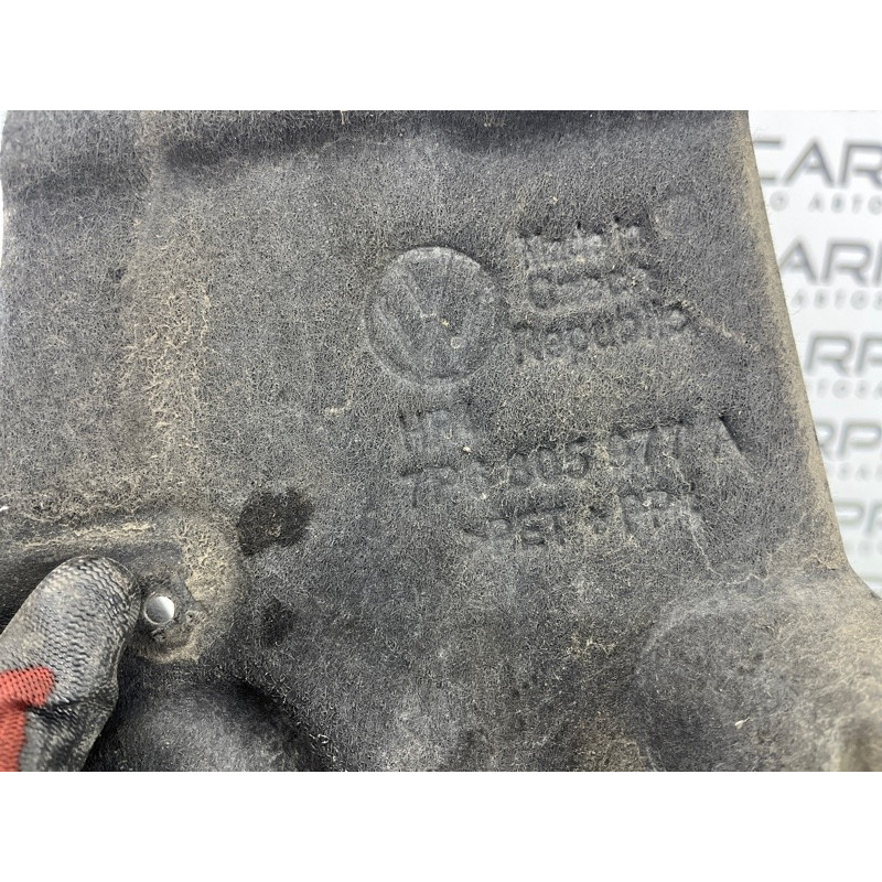 Підкрилок (кузов і елементи) Volkswagen Touareg II NF 2013 3.0 7P6805977A