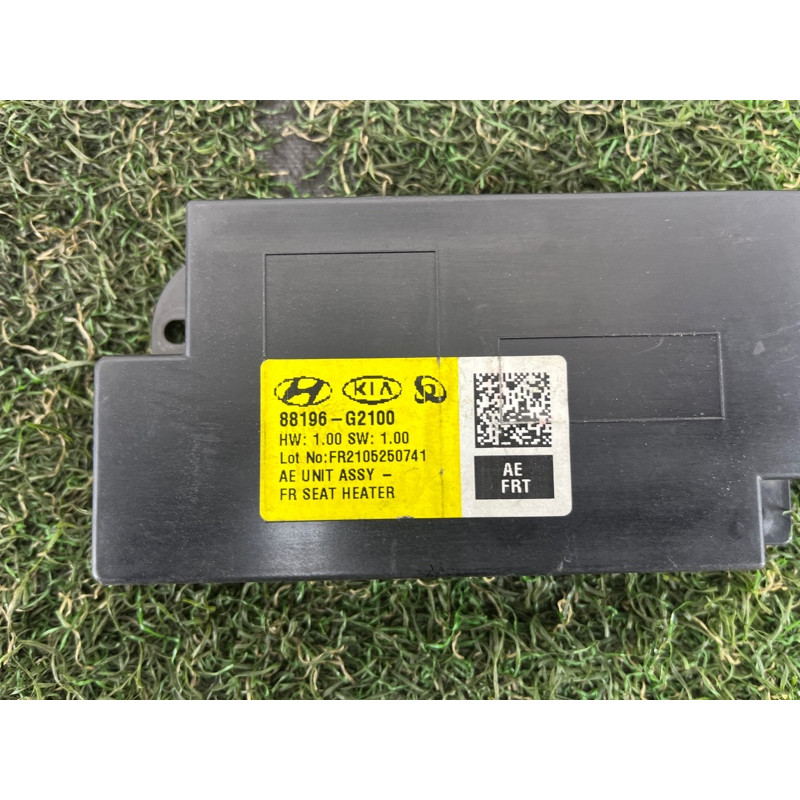Блок управления подогревом сидения (электрика / блок управления) Hyundai Ioniq AE 2021 1.6 Hybrid 88196G2100
