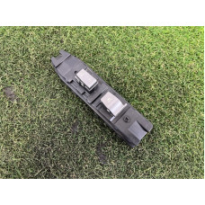 Блок кнопок стеклоподъемников