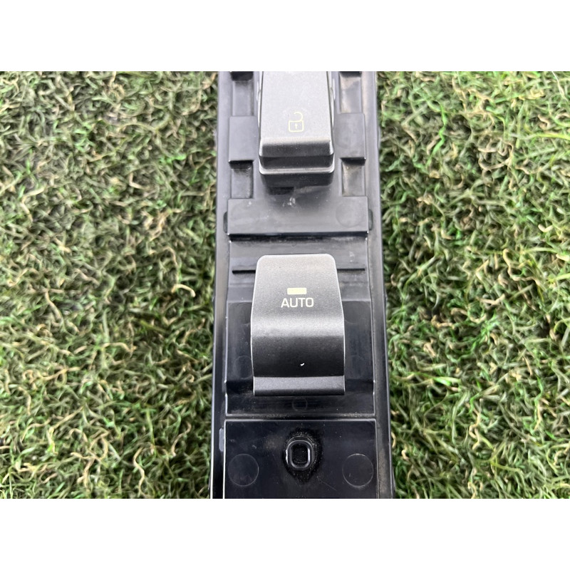 Блок кнопок стеклоподъемников (электрика / кнопки) Hyundai Ioniq AE 2021 1.6 Hybrid 93575G2110MGS