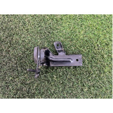 Кронштейн корпуса воздушного фильтра