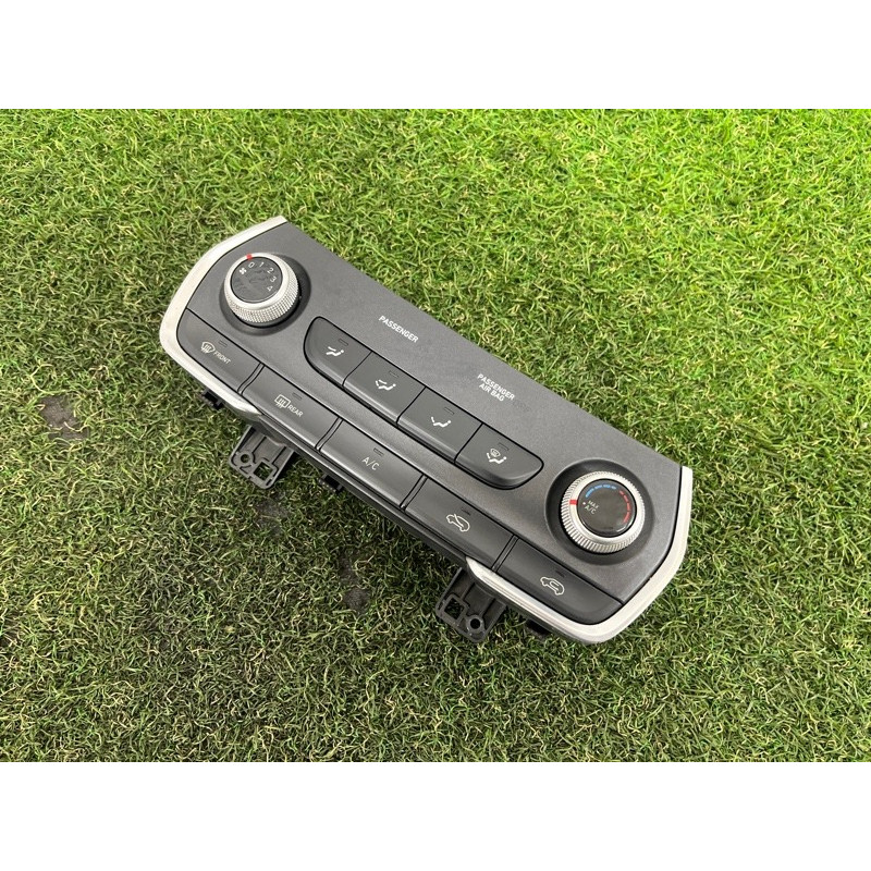 Блок управления климат-контролем (электрика / блок управления) Hyundai Santa Fe TM 2019 2.4GDI 97250S2AA0UMB