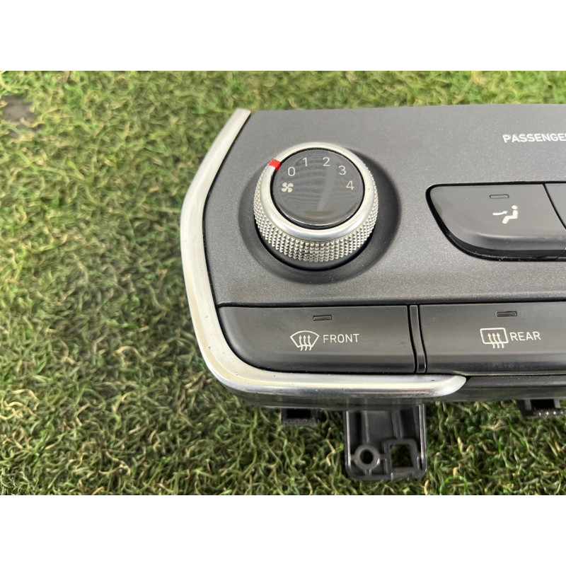 Блок управления климат-контролем (электрика / блок управления) Hyundai Santa Fe TM 2019 2.4GDI 97250S2AA0UMB