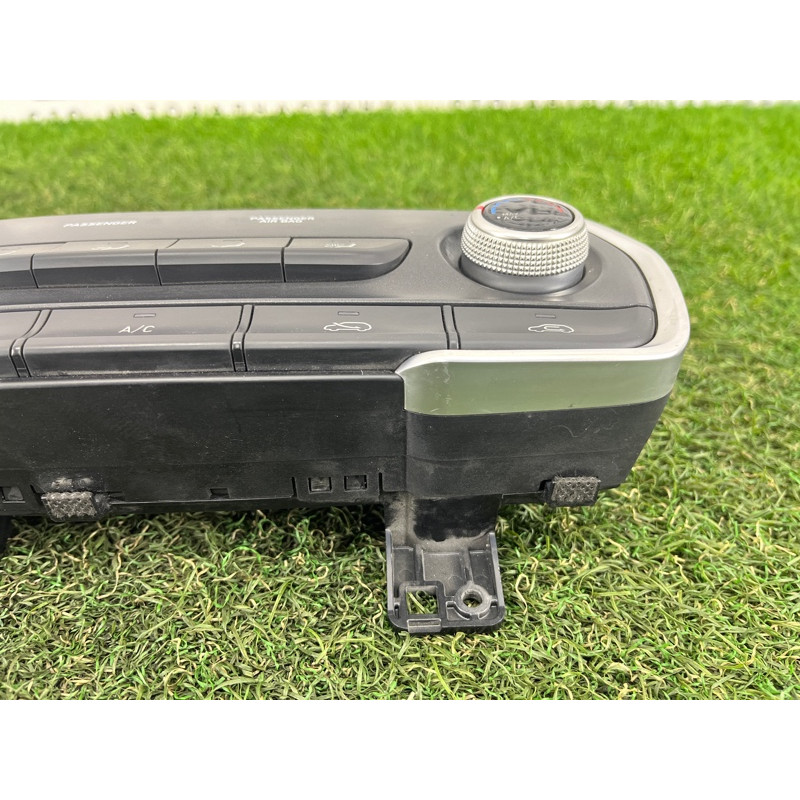 Блок управления климат-контролем (электрика / блок управления) Hyundai Santa Fe TM 2019 2.4GDI 97250S2000UMB