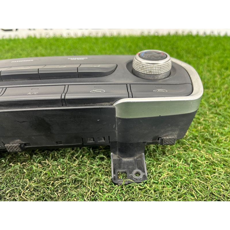 Блок управления климат-контролем (электрика / блок управления) Hyundai Santa Fe TM 2019 2.4GDI 97250S2AA0UMB