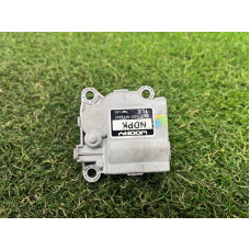 Привод заслонки отопителя