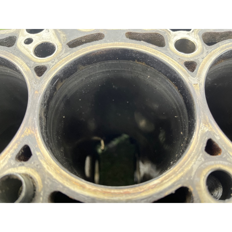 Блок цилиндров (двигатель и элементы) Volkswagen Amarok 2H 2012 2.0 tdi 03L103011AN