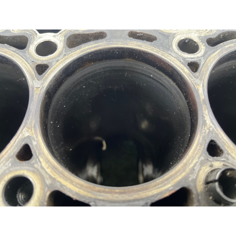 Блок цилиндров (двигатель и элементы) Volkswagen Amarok 2H 2012 2.0 tdi 03L103011AN