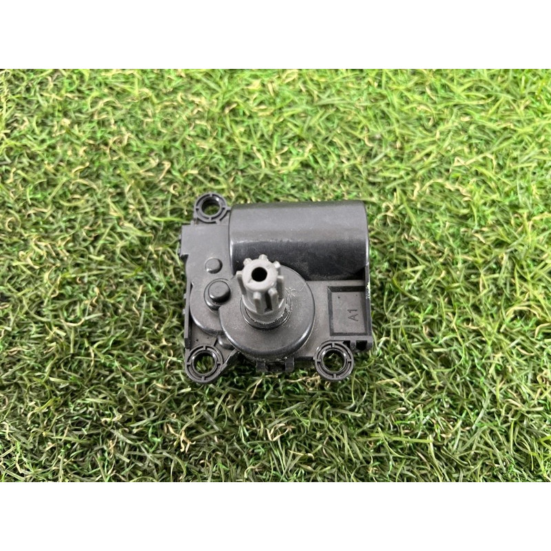 Привод заслонки отопителя (отопление и кондиционирование) Hyundai Santa Fe TM 2019 2.4GDI 971621UAA0