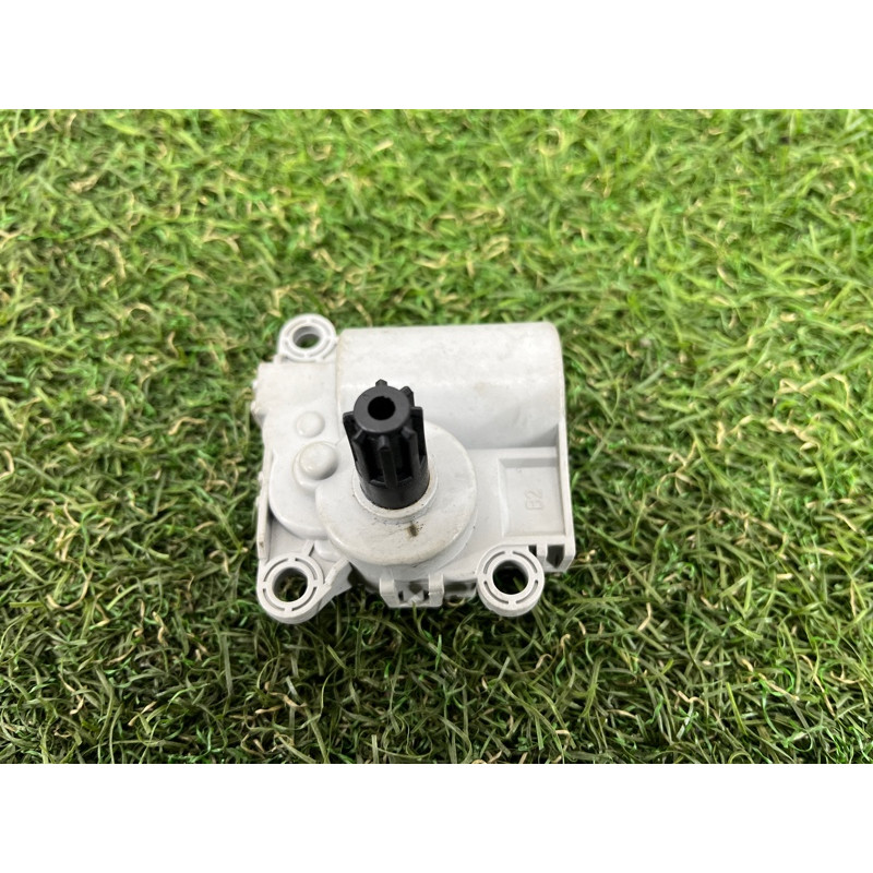 Привод заслонки отопителя (отопление и кондиционирование) Hyundai Santa Fe TM 2019 2.4GDI 97161D7000