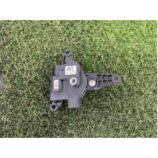 Привод заслонки отопителя